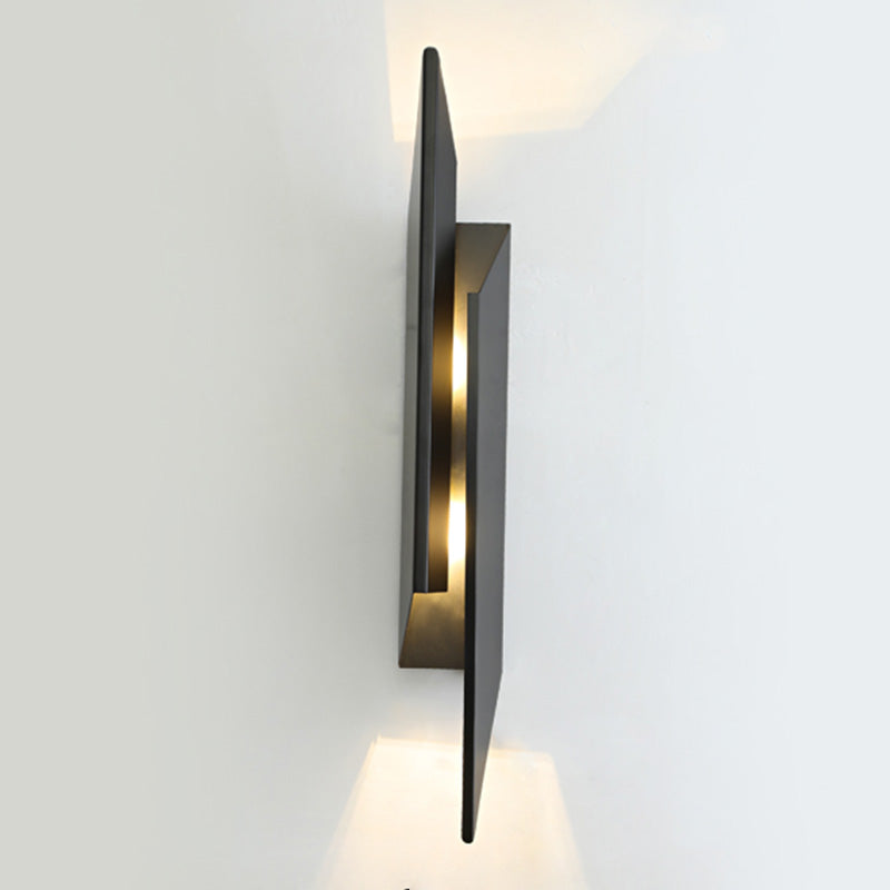 Postmodern Metal Wall Sconce 2 Head Wall Mounted Light Fixture for Bedroom