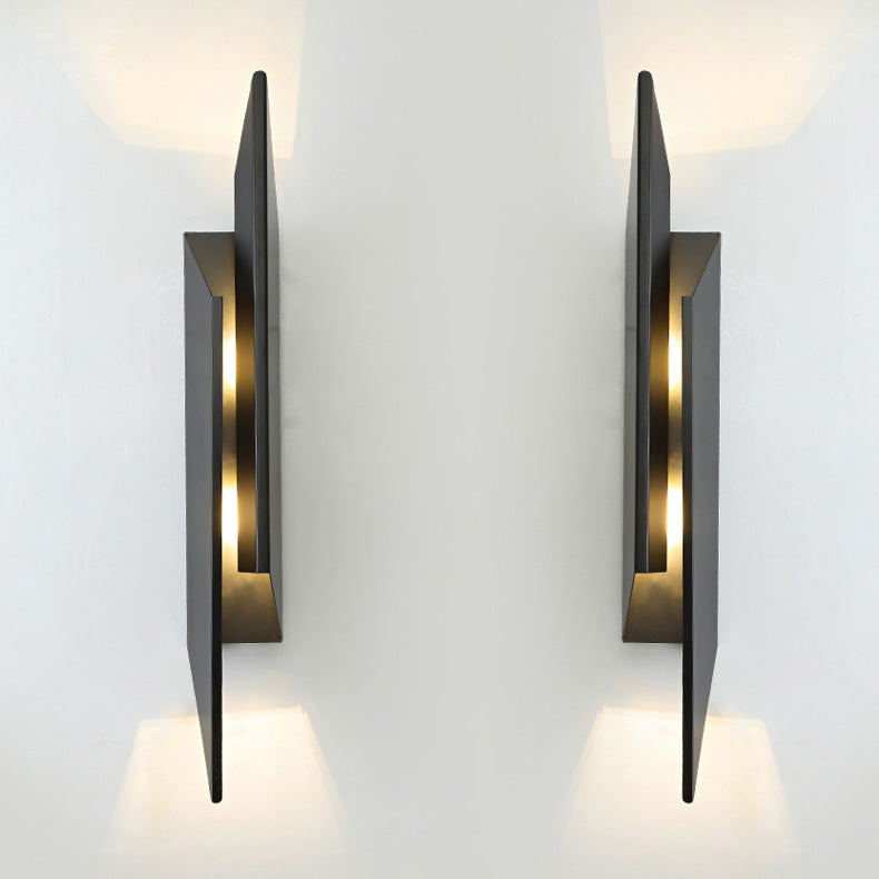Postmodern Metal Wall Sconce 2 Head Wall Mounted Light Fixture for Bedroom