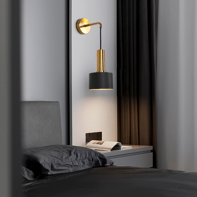 Postmodern Metal Wall Sconce 1 Blub Golden Wall Mounted Light Fixture for Bedroom