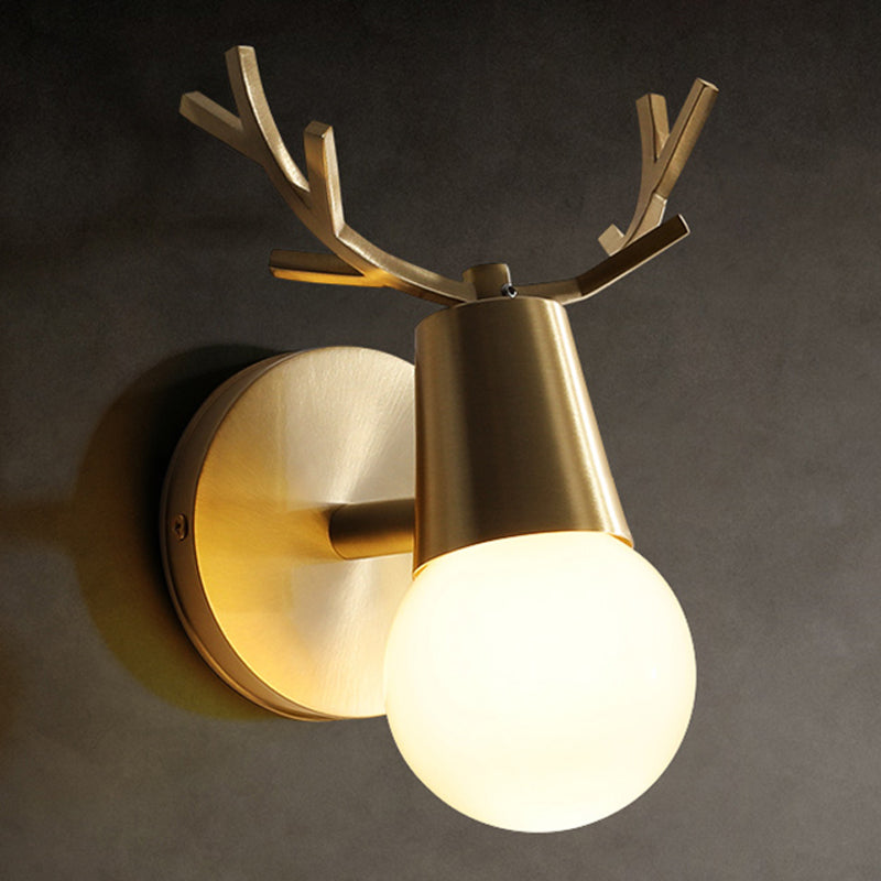 Luz de la pared de la pared de la asta de metal posmoderna de la pared dorada de la pared dorada para la sala de estar