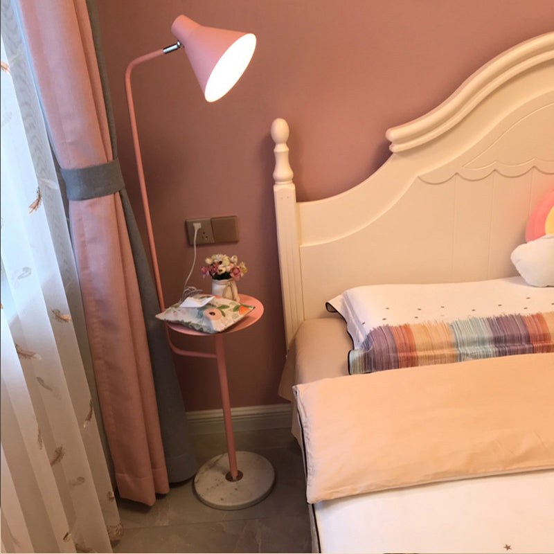 Macaron Metal Floor Reading Lampe 1-Light Floor Light avec plateau pour chambre