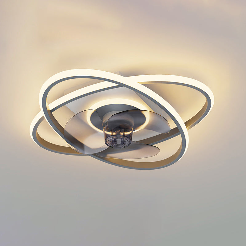 Moderne Metall Deckenventilator Lampe Cartoon LED Flush Mount Leuchte mit klarer Lüfterklinge