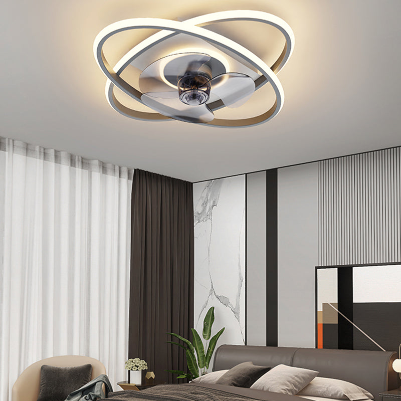 Moderne Metall Deckenventilator Lampe Cartoon LED Flush Mount Leuchte mit klarer Lüfterklinge
