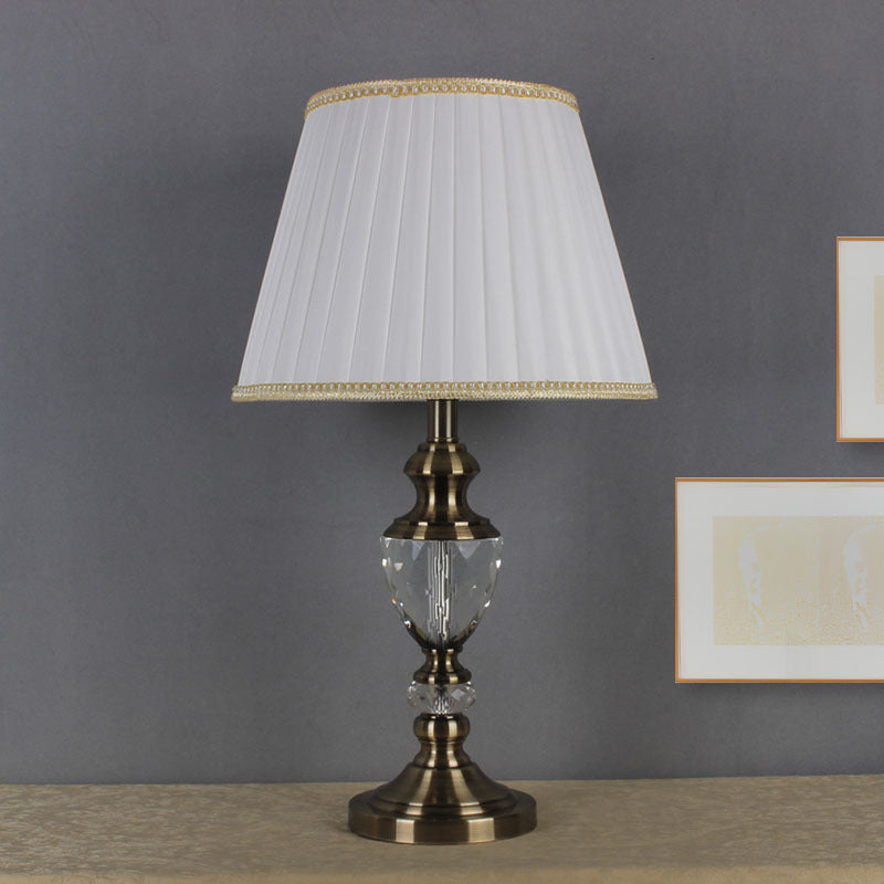 Lampada da tavolo piccola in cristallo svasato, moderna in tessuto, con 1 lampadina, piccola lampada da scrivania in bianco per soggiorno