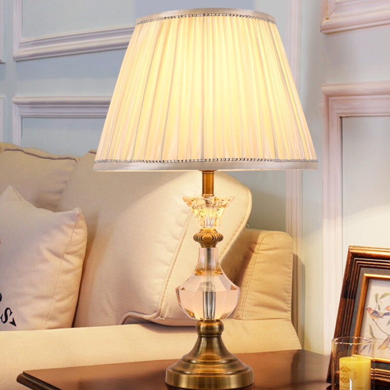 Lámpara de escritorio de jarra moderna luz de mesa de bulbo de cristal 1 bulbo con tono de tela de cono