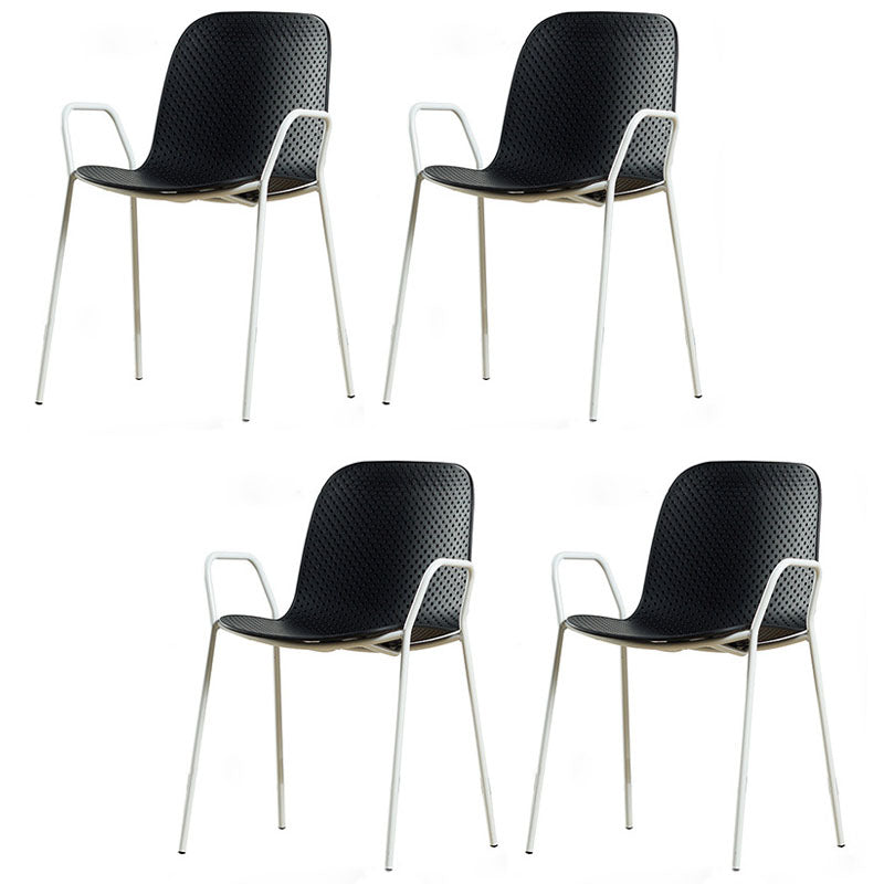 Chaise d'intérieur contemporaine avec accoudoirs et dossier solide en métal (Ensemble de 4)