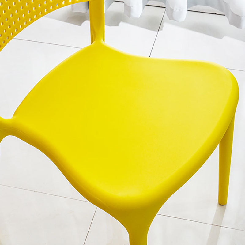 Chaise sans bras de salle à manger en plastique de style contemporain, chaises latérales de salle à manger à dos ouvert