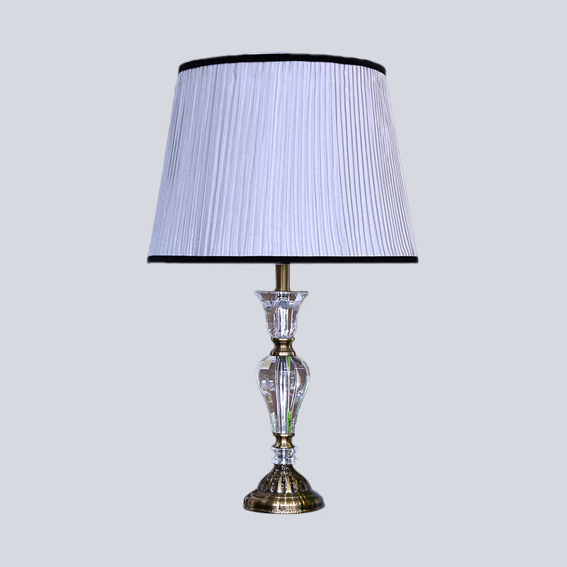 Lampada da scrivania moderna a botte in tessuto con 1 lampadina piccola in viola chiaro con base in metallo
