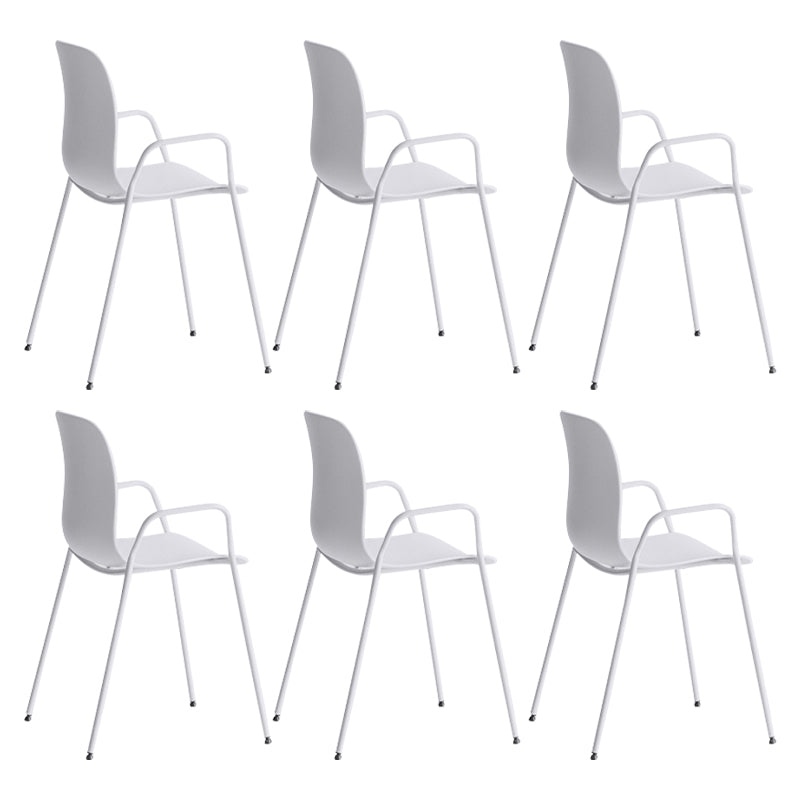 Silla plástica industrial del brazo de la sala de reuniones con parte posterior sólida del final mate que cena la silla