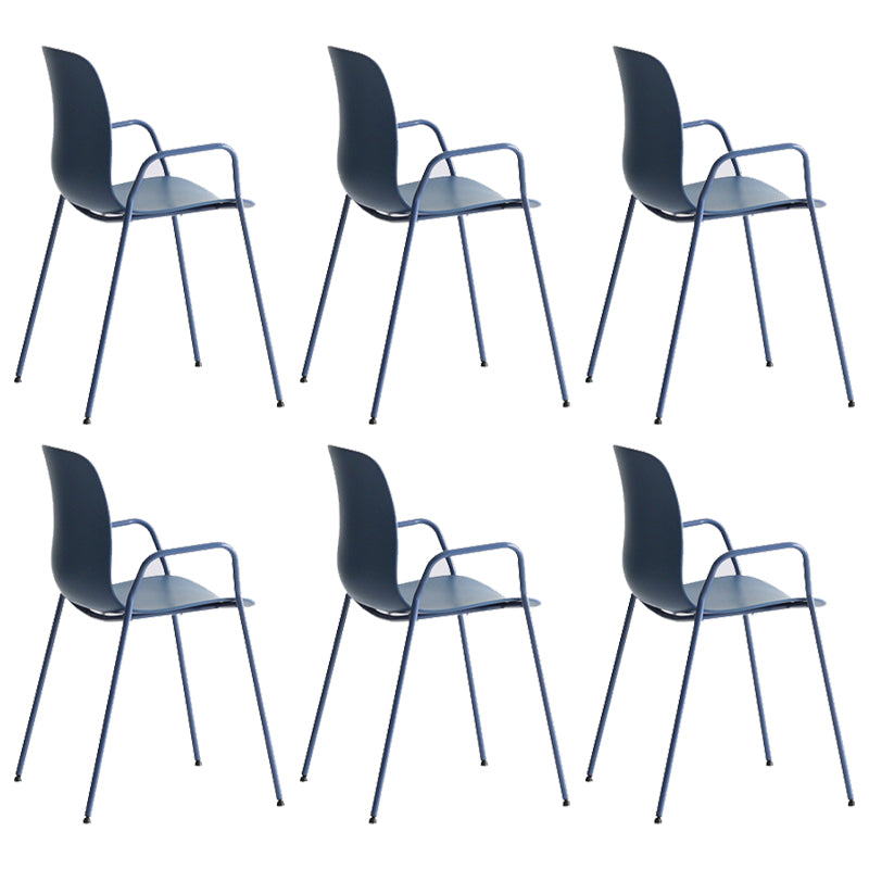 Silla plástica industrial del brazo de la sala de reuniones con parte posterior sólida del final mate que cena la silla