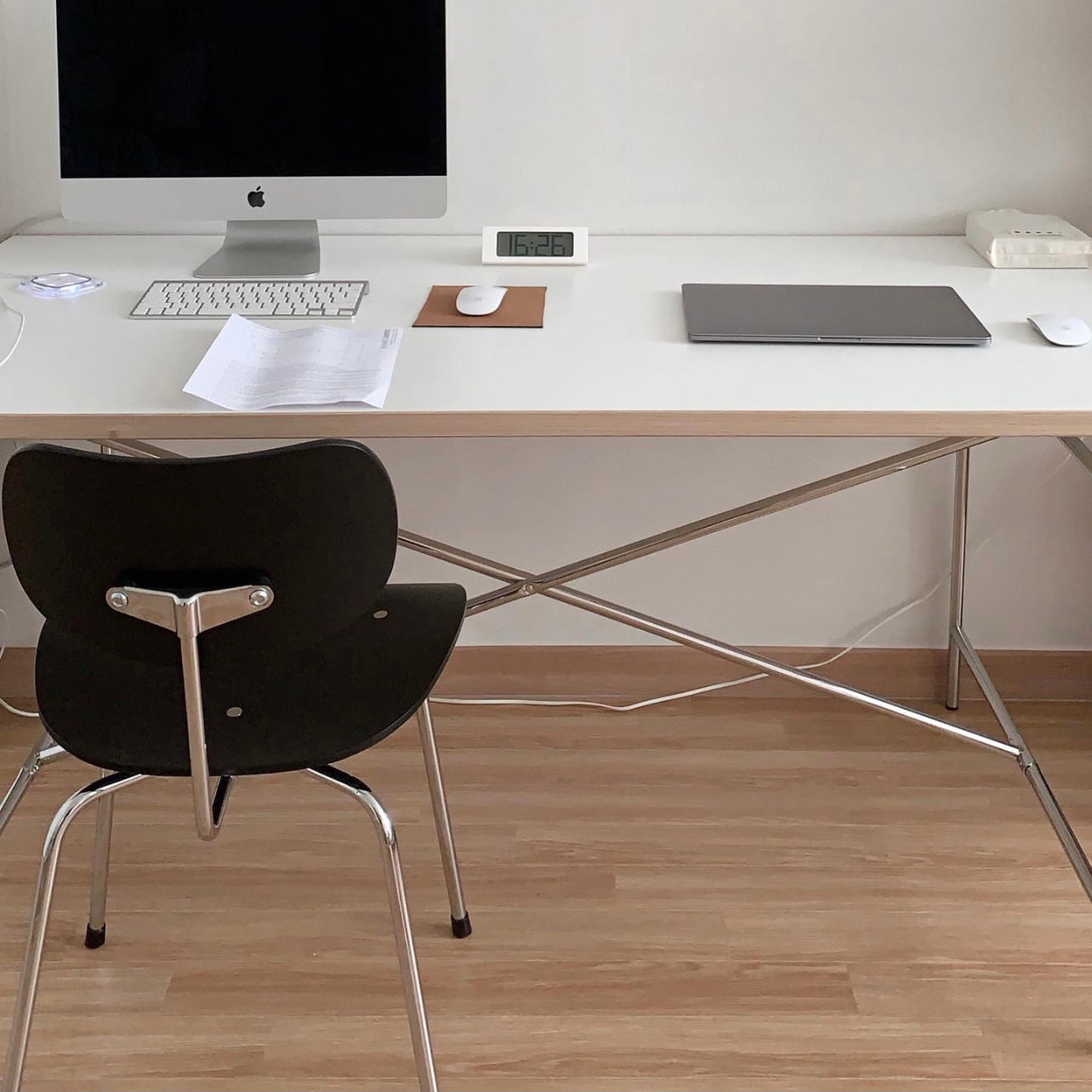 Modern Style Wooden Dining Chairs Open Back Dining Side Chair with Metal Legs