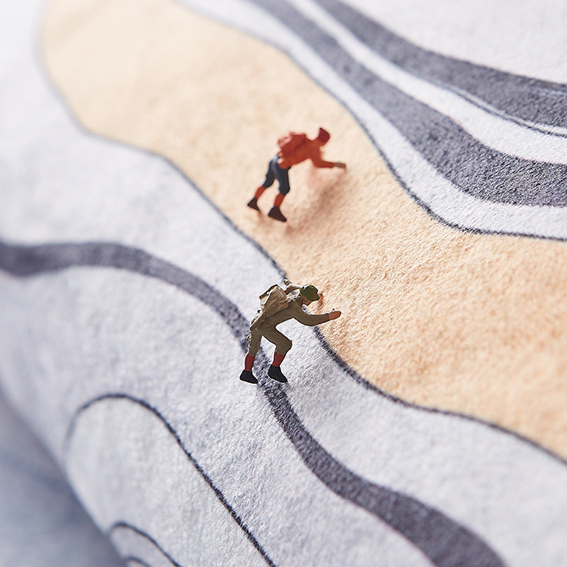 Modern Geometry Pattern Carpet Polyester Indoor Rug Non-Slip Backing Area Carpet for Home Decoration