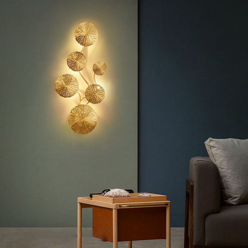 Luz de pared de metal de forma única Luz de pared de múltiples luces de estilo moderno en oro