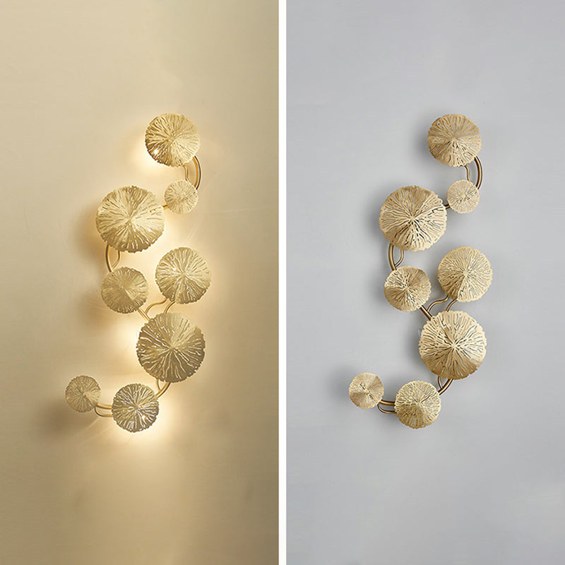 Luz de pared de metal de forma única Luz de pared de múltiples luces de estilo moderno en oro