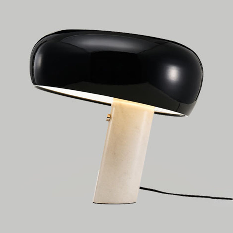 Lampada da tavolo Macaron colorata nordica Lampada da scrivania in stile moderno per camera da letto studio