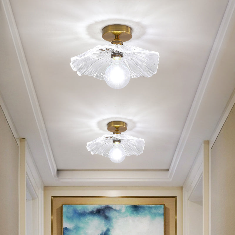 Lampada da soffitto moderna e semplice a forma di loto Plafoniera in rame a 1 luce con paralume in vetro