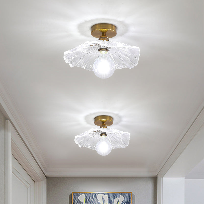 Lampada da soffitto moderna e semplice a forma di loto Plafoniera in rame a 1 luce con paralume in vetro