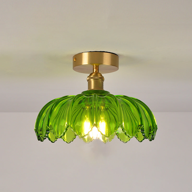 Lampada da soffitto moderna e creativa a forma di loto in rame a 1 luce con montaggio ad incasso