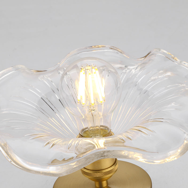 Minimalistische halbbündige Deckenleuchte mit goldenem Blumenmuster und Glasschirm