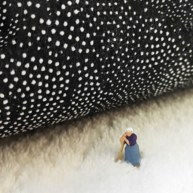 White Simple Rug Polyester Irregular Line Rug Washable Rug for Drawing Room