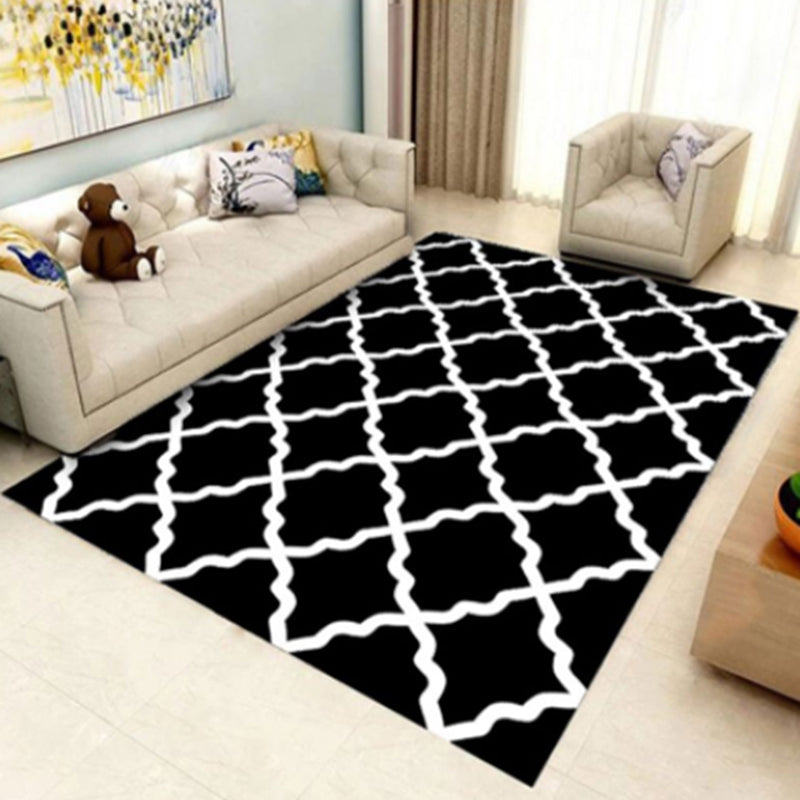 Black Rhombus Print Rug Polyester Modern Rug Non-Slip Backing Rug for Home Decor