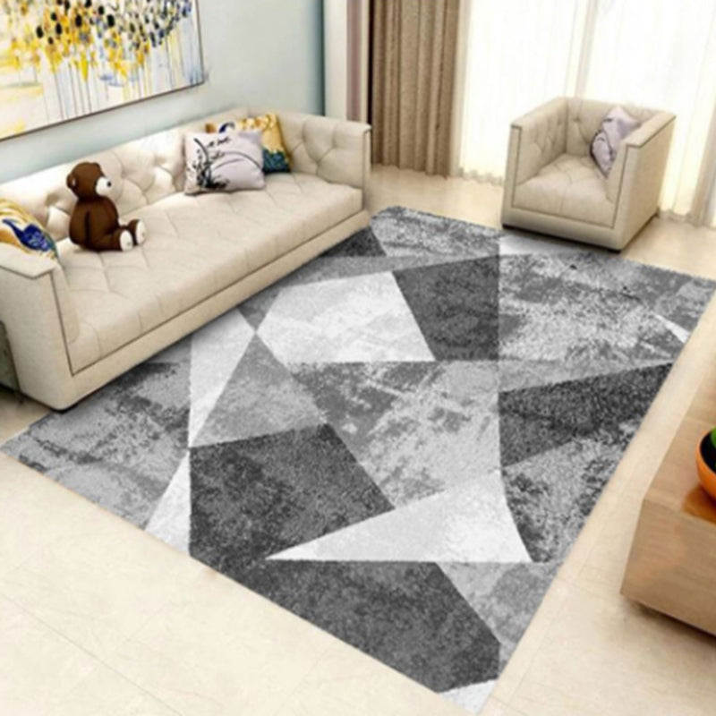 Black Rhombus Print Rug Polyester Modern Rug Non-Slip Backing Rug for Home Decor