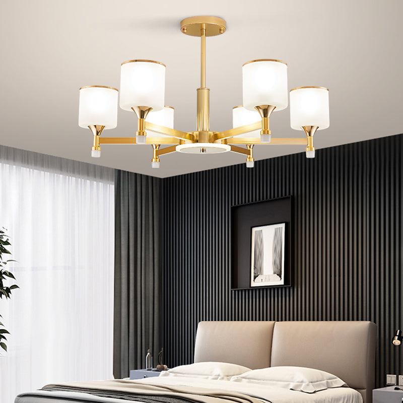 Chandelier en fer laqué créatif créatif moderne avec une teinte en verre blanche