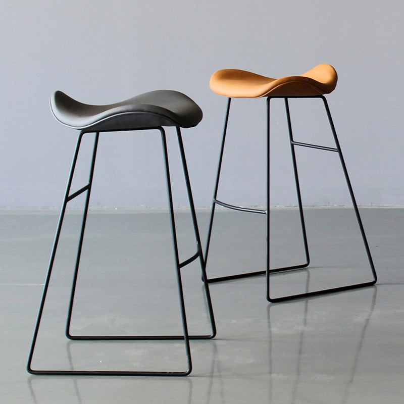 Black PU Leather Barstools Industrial Low Back Bristol Counter Stool with Saddle Seat
