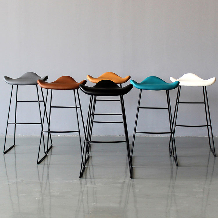 Black PU Leather Barstools Industrial Low Back Bristol Counter Stool with Saddle Seat