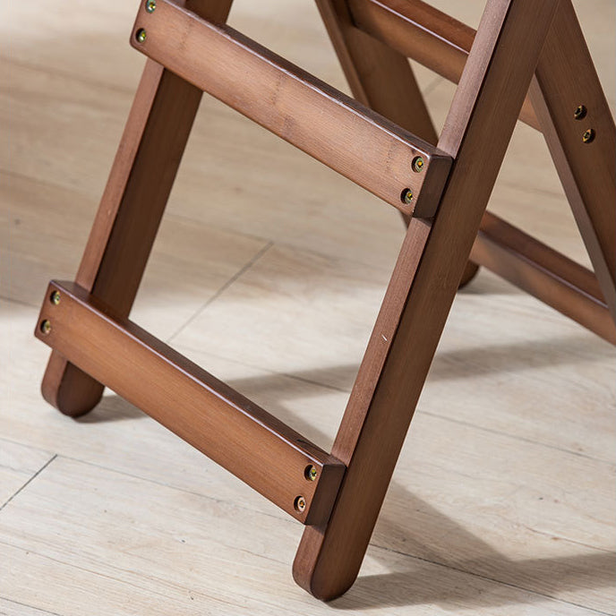 Stapelbarer moderner Tresen-Barhocker ohne Armlehnen aus Holz für den Innenbereich mit Fußstütze
