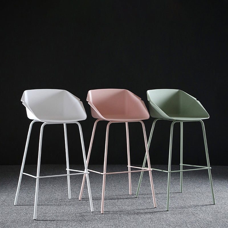 29-Zoll-Moderne Counter Bar Stool Armless Plastic Innenstuhl mit Fußstütze