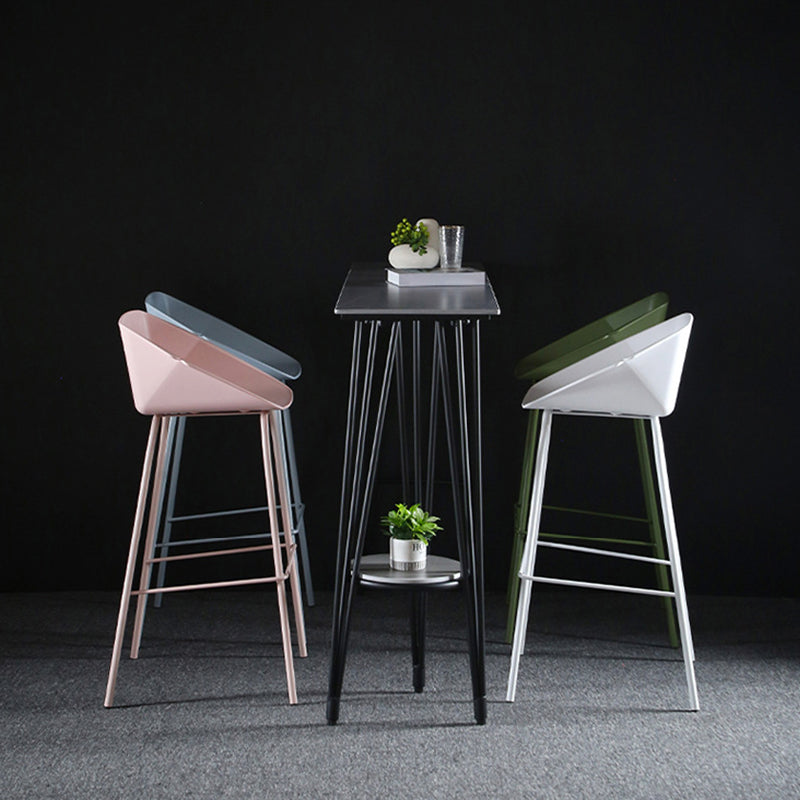 29-Zoll-Moderne Counter Bar Stool Armless Plastic Innenstuhl mit Fußstütze