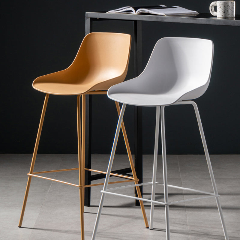 Contemporary Macaroon Counter Stools Armless Plastic Indoor Bar Stool with Iron Base