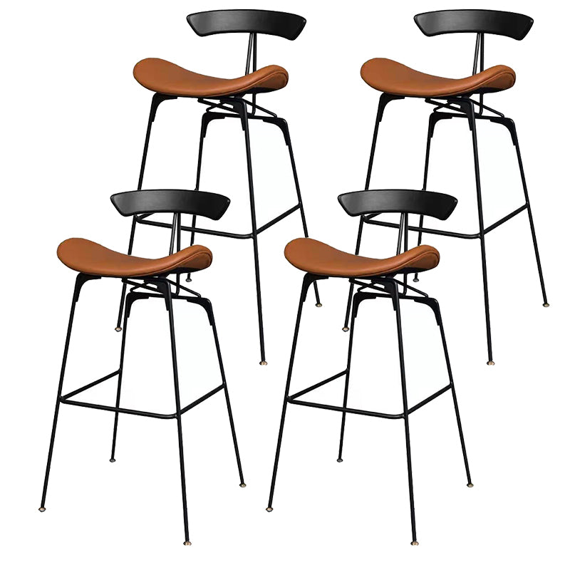 Taburete de bar contemporáneo de piel sintética de 39" con base de metal