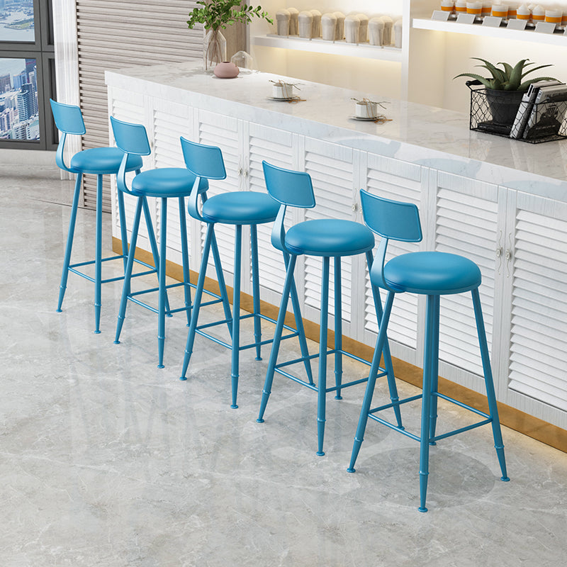 Taburete de bar moderno de hierro con respaldo de silla de mostrador redondo de cuero para cafetería