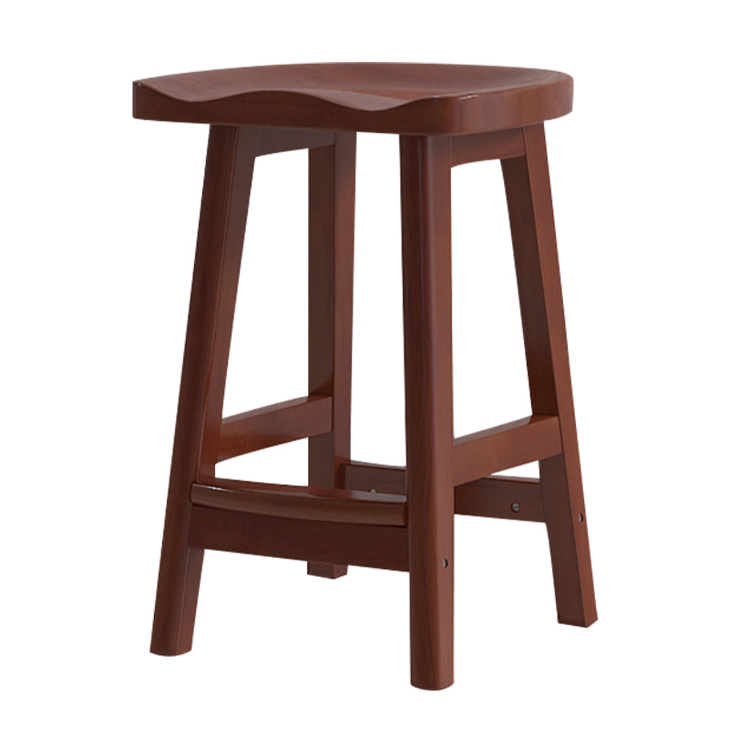 Moderner Barhocker aus Massivholz mit Sattelsitz, rückenfreier Innenhocker mit Holzbeinen
