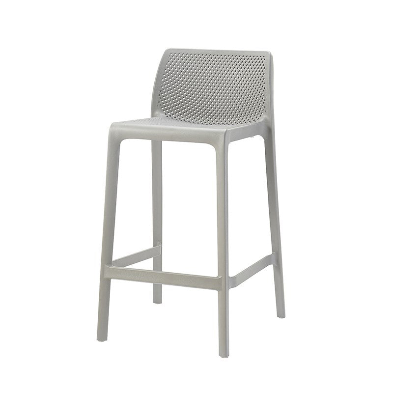 Taburetes de bar interiores apilables de plástico escandinavo con respaldo bajo