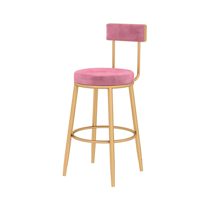Taburete de bar con respaldo bajo y cojín de terciopelo estilo Glam, con patas de metal