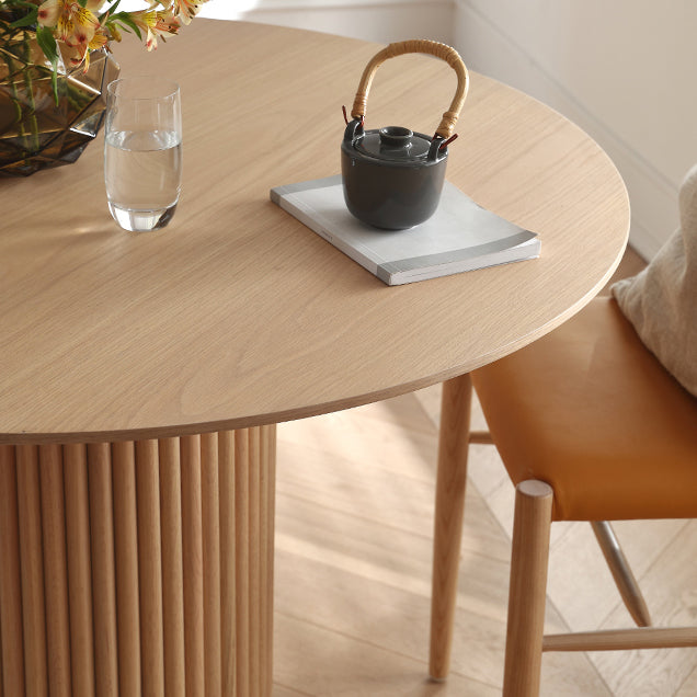 Mesa de comedor de estilo informal redondo Color de madera con madera sólida