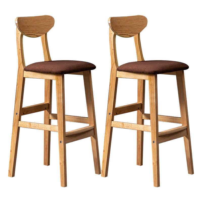 Barkruk van Scandinavisch hout met lage rugleuning, hoge binnenkruk met vierkante bekleding