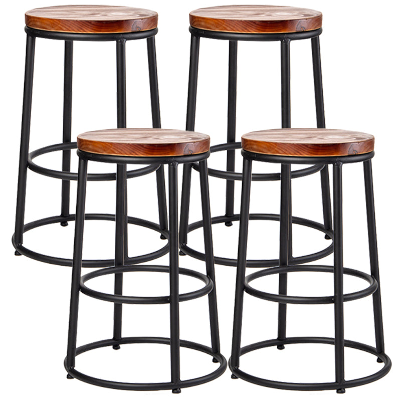 Tabouret de bar industriel en bois marron, haut d'intérieur vieilli, avec siège rond