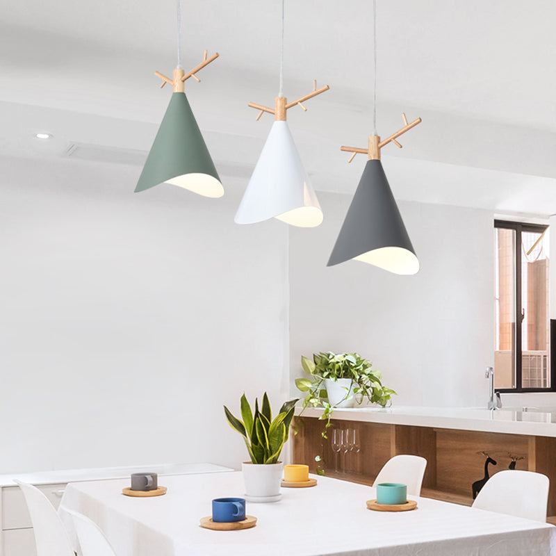 Simplicity Hanging Lamps Metal Pendant Light with Iron Shade for Bedroom