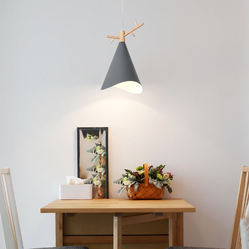 Simplicity Hanging Lamps Metal Pendant Light with Iron Shade for Bedroom