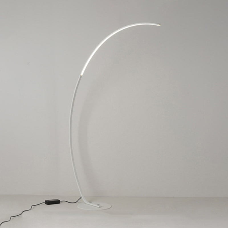 Lampadaire en forme d'arc en aluminium LED minimaliste LED debout pour le salon
