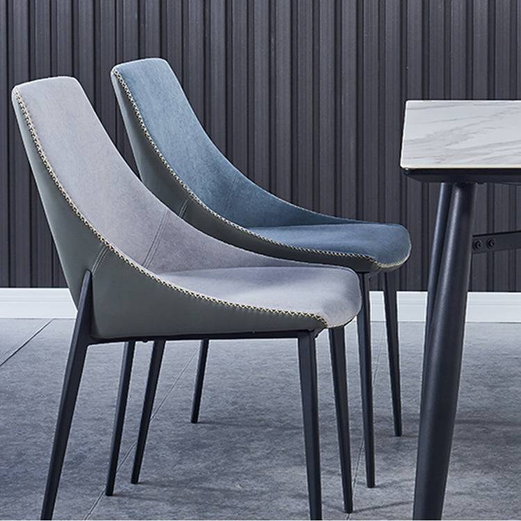 Silla lateral de cuero contemporánea para restaurante, silla de comedor con respaldo abierto y patas negras