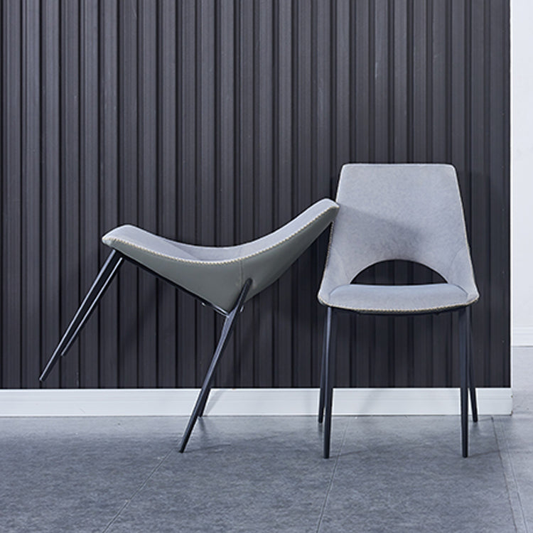 Silla lateral de cuero contemporánea para restaurante, silla de comedor con respaldo abierto y patas negras