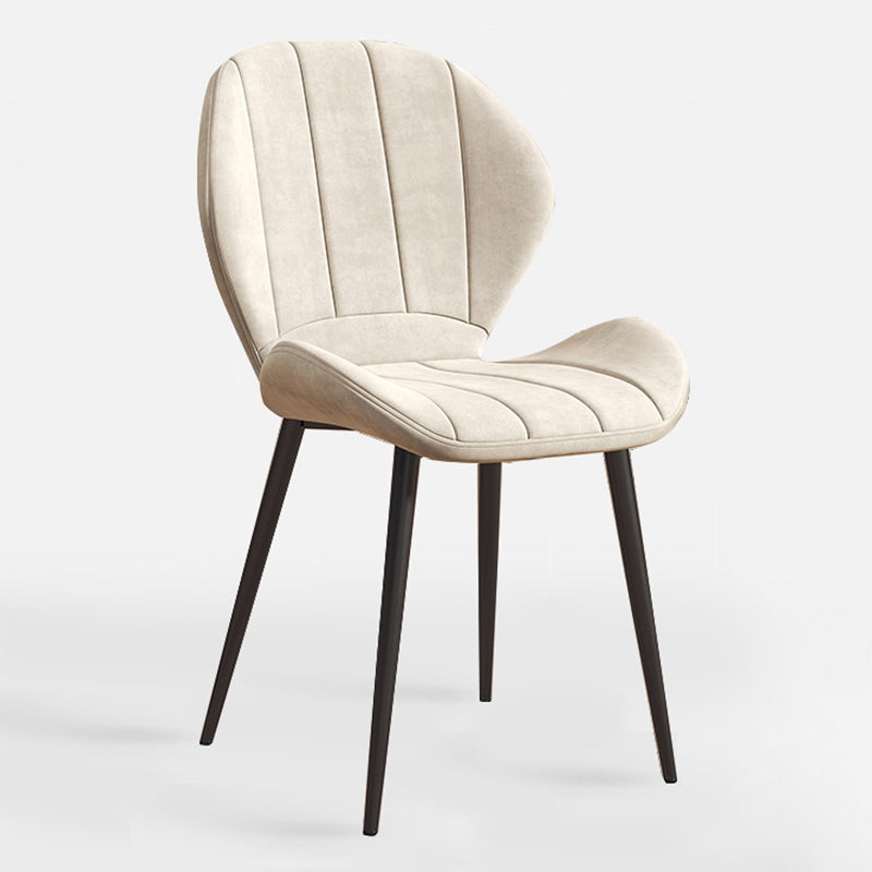 Silla lateral casera tapizada escandinava Silla de comedor con respaldo lateral y acabado mate