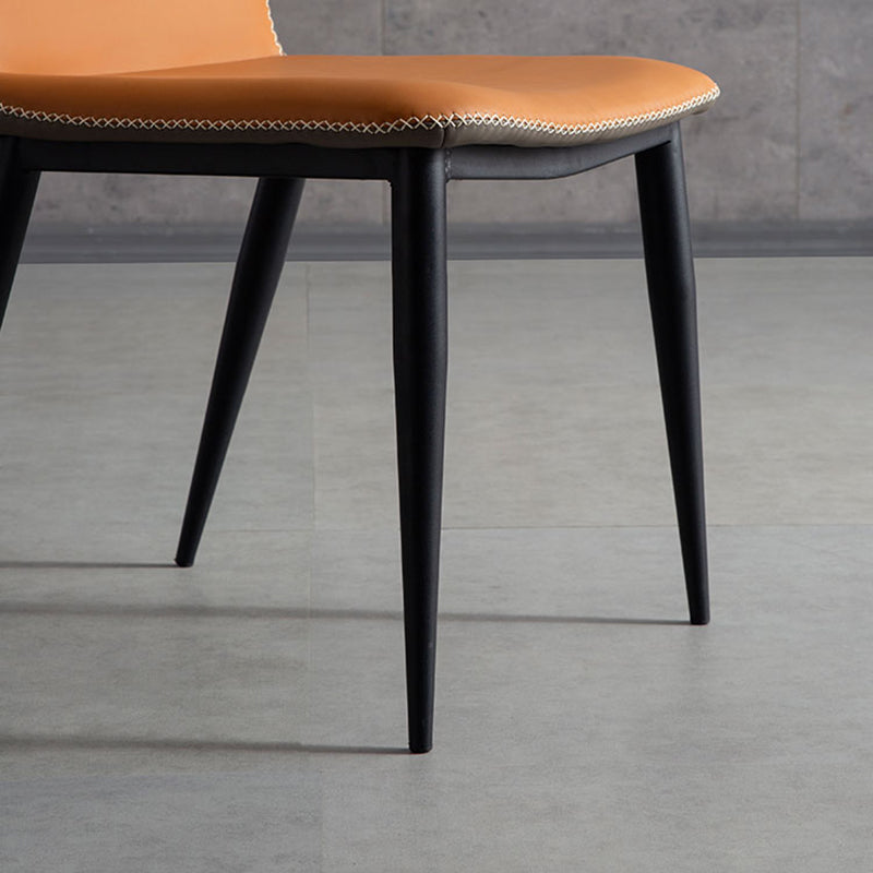 Silla auxiliar moderna de cuero para el hogar, sillas de comedor con respaldo de alas y acabado mate (juego de 2)