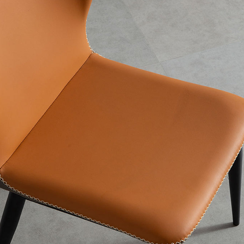 Silla auxiliar moderna de cuero para el hogar, sillas de comedor con respaldo de alas y acabado mate (juego de 2)