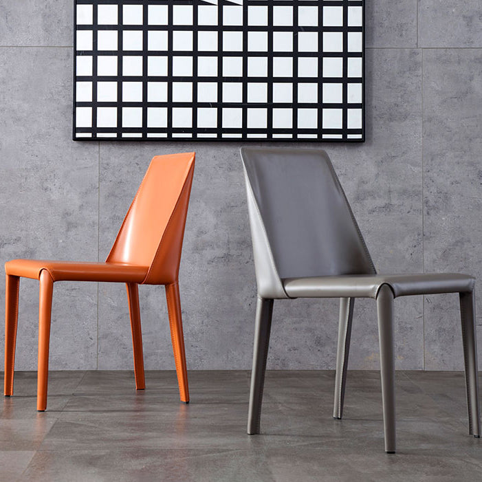 Silla lateral casera de estilo moderno Silla tapizada de metal con respaldo sólido para comedor